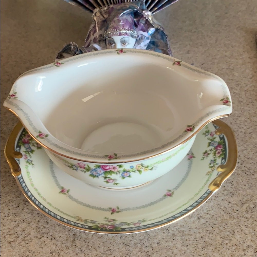 Antique Meito China 24 k gold floral gravy dish